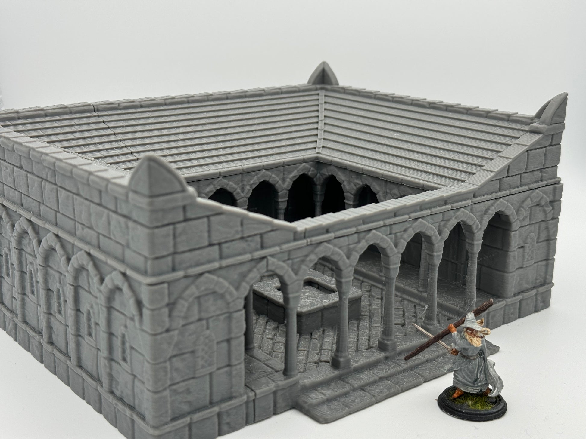 Photo du produit Tabletop 28mm The Printing Goes Ever On (TPGEO) 0: Station de soins Ivory City - Bâtiment du Royaume de Gonthan - Terrain d'hôpital Tabletop