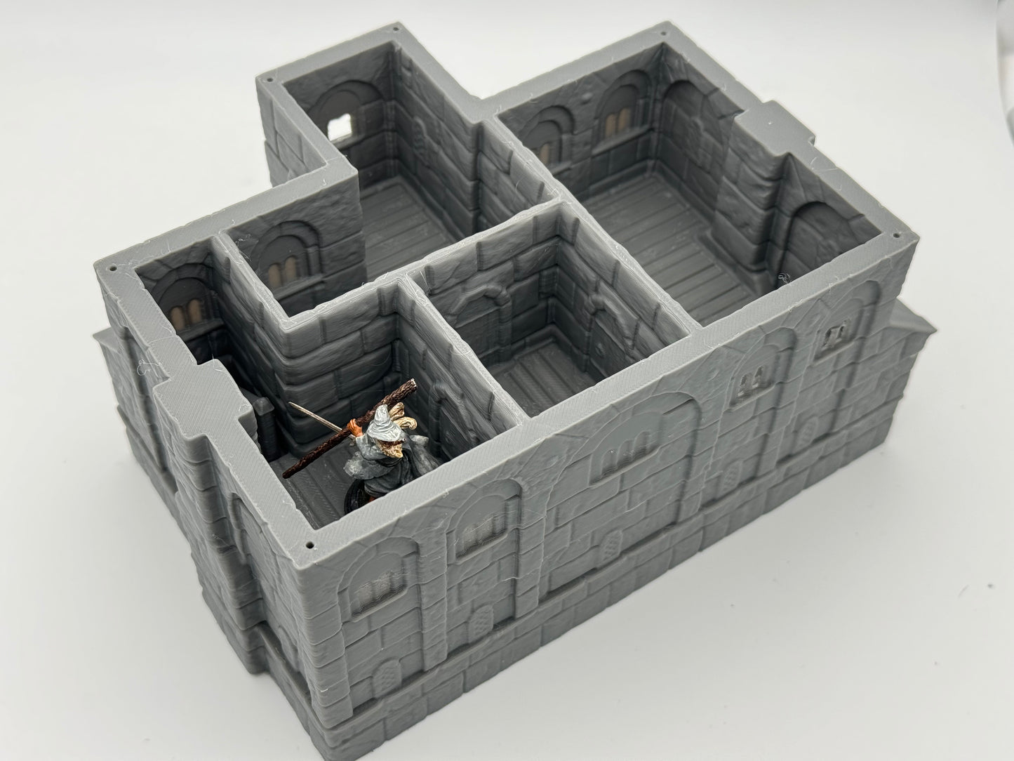 Photo du produit Tabletop 28mm The Printing Goes Ever On (TPGEO) 0 : Auberge Ivory City - Bâtiment Royaume de Gonthan - Terrain de Table de l'Auberge