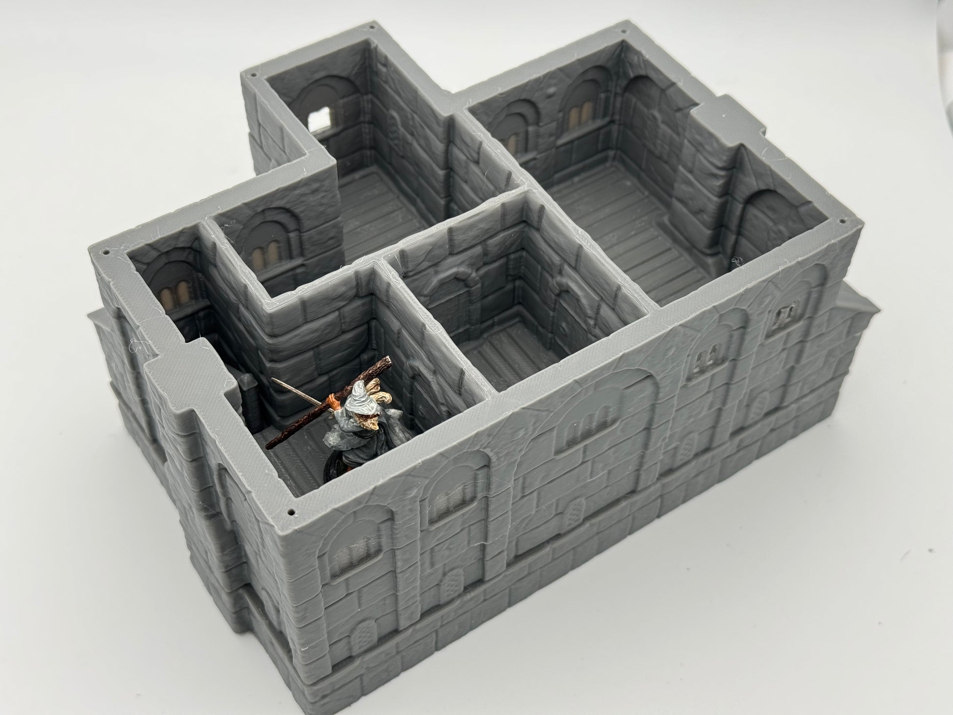 Photo du produit Tabletop 28mm The Printing Goes Ever On (TPGEO) 0 : Auberge Ivory City - Bâtiment Royaume de Gonthan - Terrain de Table de l'Auberge