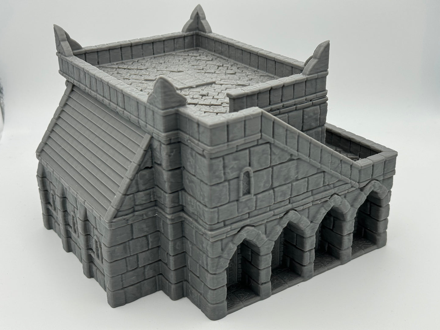 Photo de produit Tabletop 28mm The Printing Goes Ever On (TPGEO) 0 : Place commerciale Ivory City - Bâtiment Royaume de Gonthan - Hall d'échange Terrain Tabletop