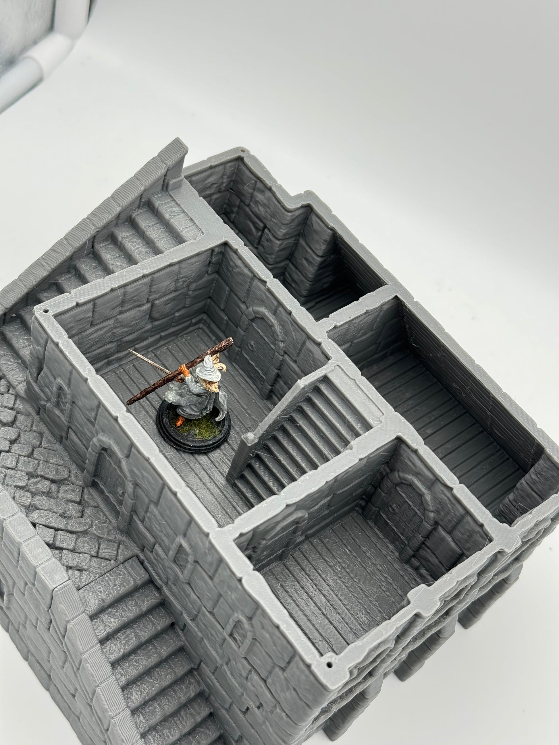 Photo de produit Tabletop 28mm The Printing Goes Ever On (TPGEO) 0 : Place commerciale Ivory City - Bâtiment Royaume de Gonthan - Hall d'échange Terrain Tabletop