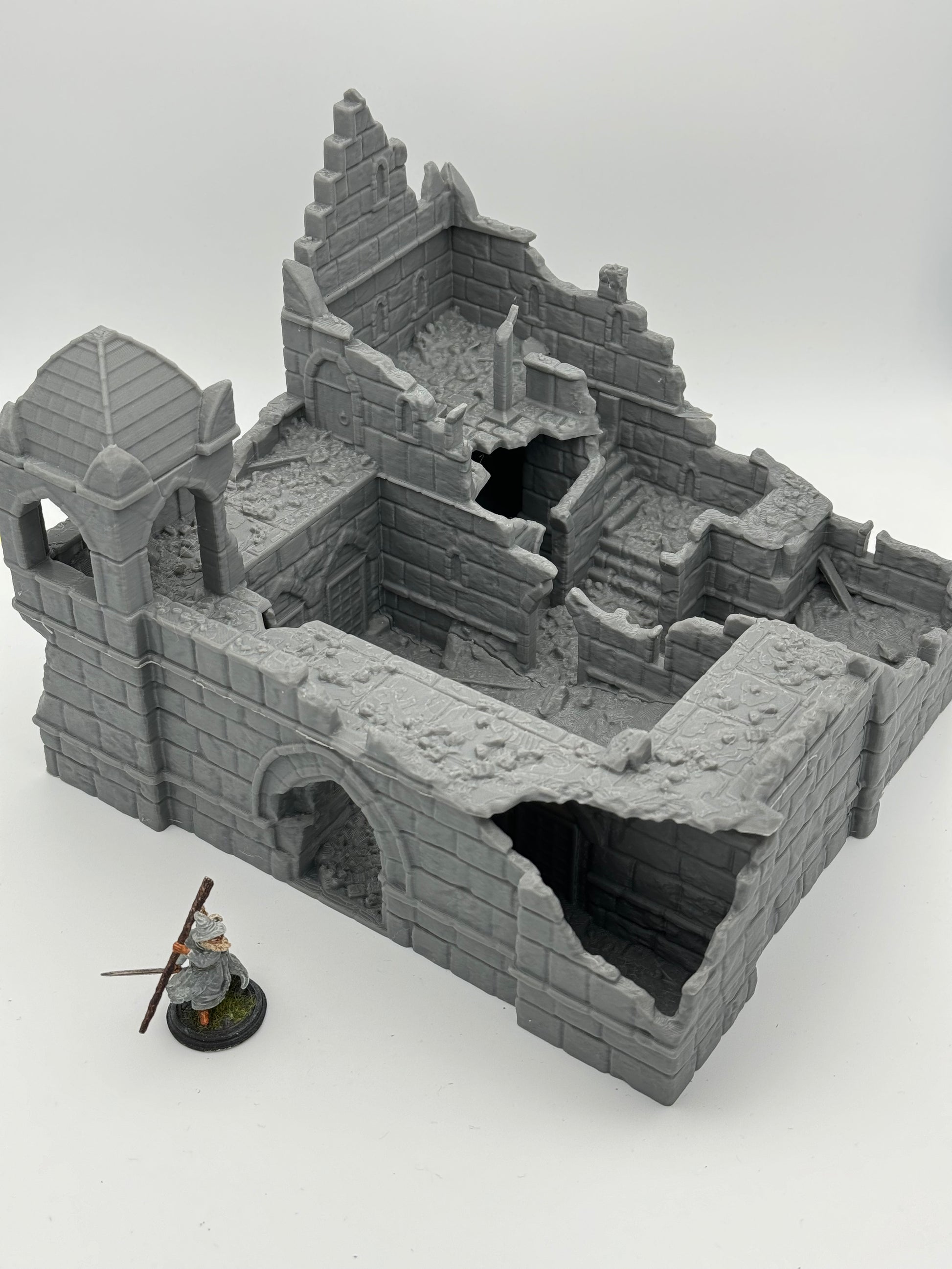 Photo du produit Tabletop 28mm The Printing Goes Ever On (TPGEO) 0 : Ruines de la caserne Ivory City - Bâtiment du royaume de Gonthan - Terrain de table Ruines de caserne