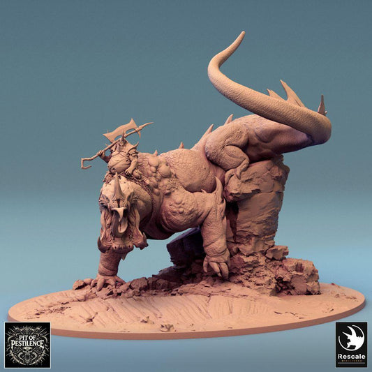 Photo de produit Tabletop 28mm Lord of the Print (LotP) 0 : Miniature Tabletop : Cavalier de bête sur bête lézard - Champion barbare avec hallebarde, monture démoniaque, monstre boss, socle scénographique (24_08_C1)