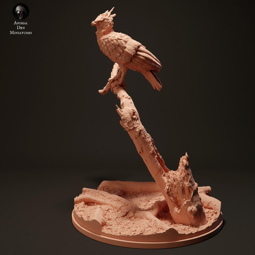 Photo produit figurine animalière Animal Den Miniatures 0 : figurine de rapace : harpie - perchée sur une branche (23_06_01)