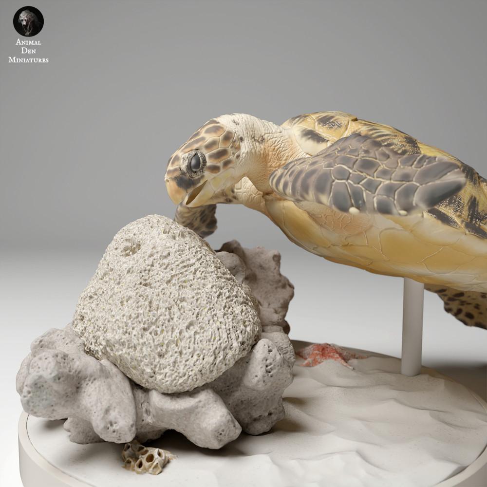 Photo du produit Figurine animale Animal Den Miniatures 2 : Figurine d’animal marin : tortue imbriquée - en train de manger (24_05_04)
