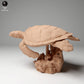 Photo du produit figurine animale Animal Den Miniatures 0 : Figurine d’animal marin : véritable tortue imbriquée - en train de nager (24_05_03)