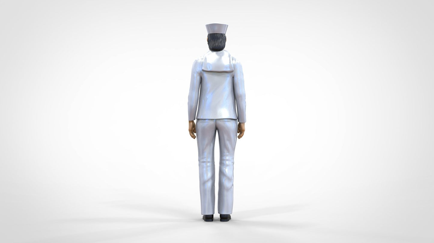 Photo produit 0 : Marin femme : Femme de mer en uniforme se tient en position
