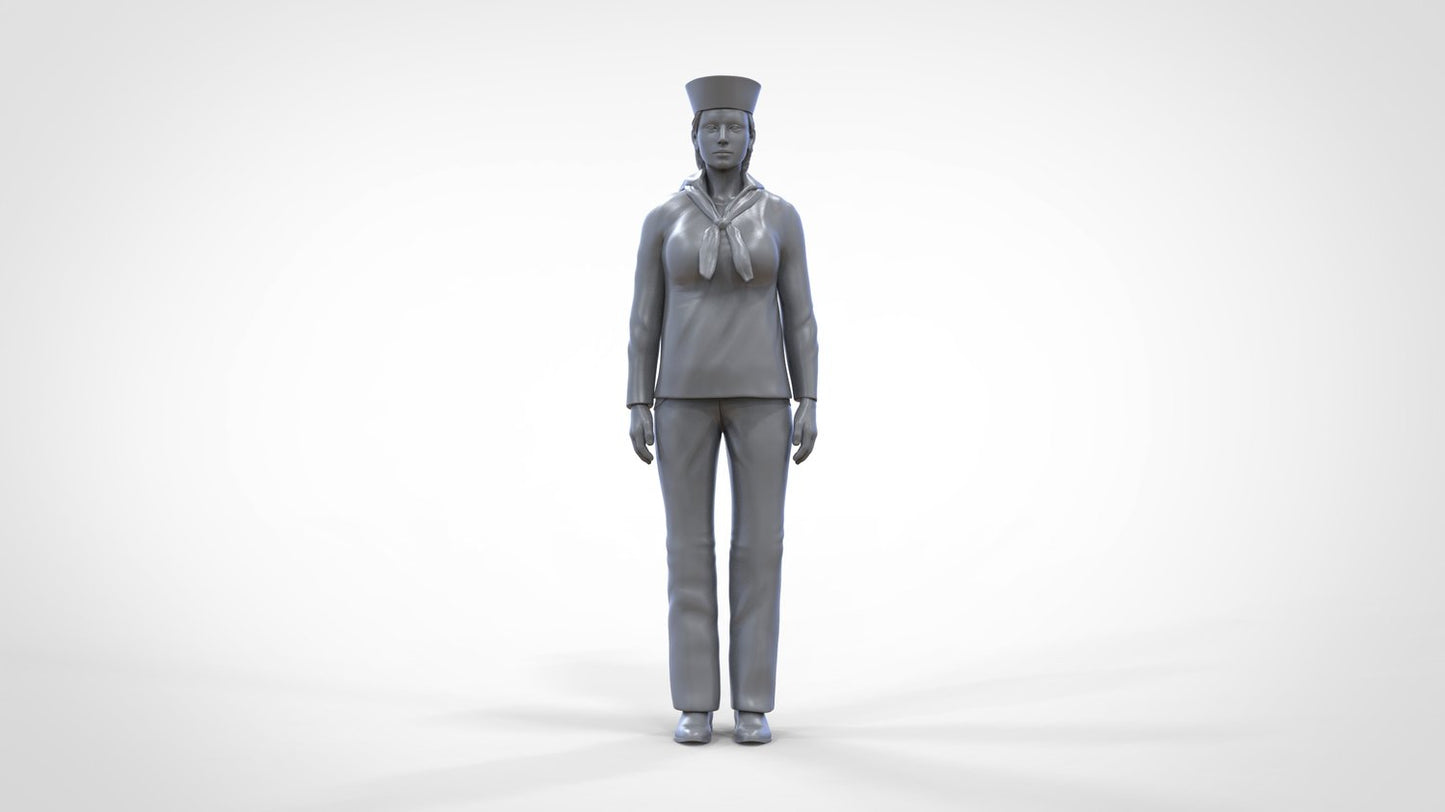 Photo produit 0 : Marin femme : Femme de mer en uniforme se tient en position