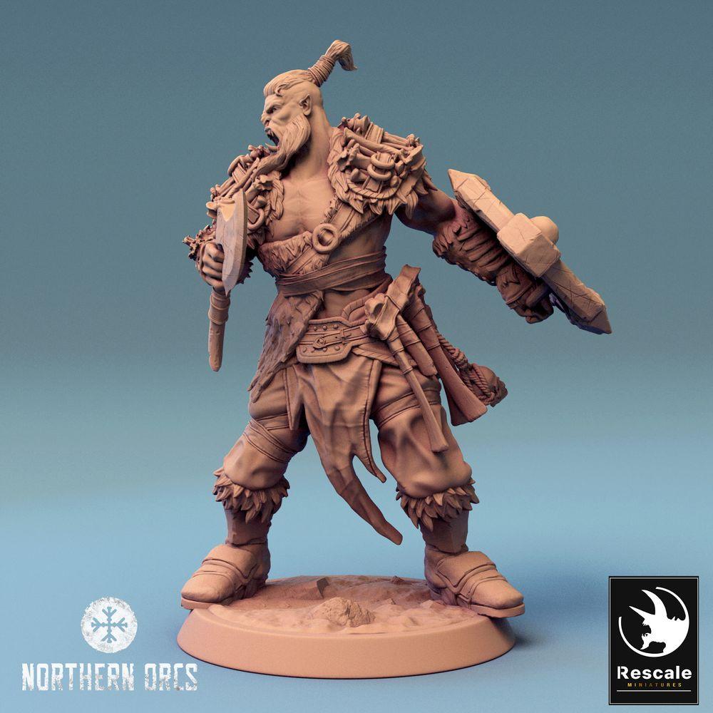 Image du produit Tabletop 28mm Lord of the Print (LotP) 0 : Miniature Tabletop : Guerrier Ork avec hache et bouclier - Berserker, Champion, Chef de guerre, Leader rugissant (24_04_H4)