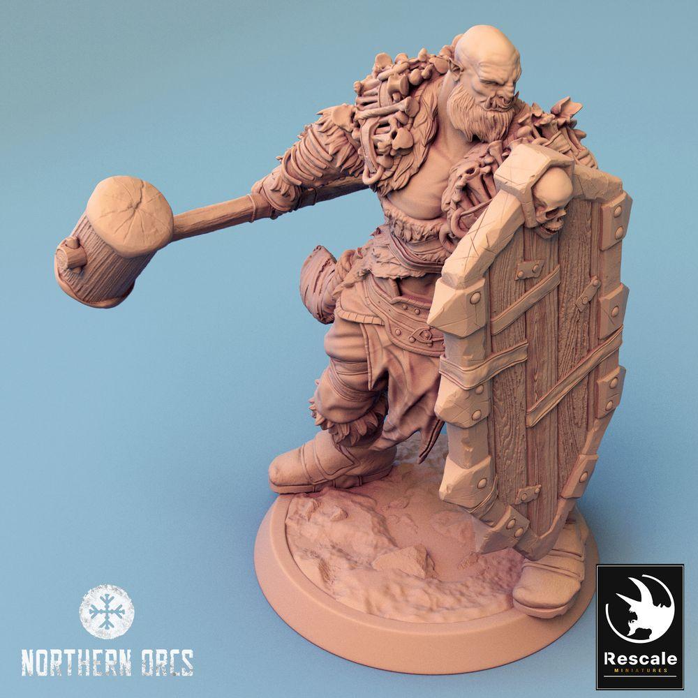 Photo de produit Tabletop 28mm Lord of the Print (LotP) 0 : Miniature Tabletop : Guerrier Ork, Porte-bouclier avec grand bouclier et massue, combattant au corps à corps, Porte-bouclier Orc (24_04_I1)