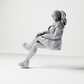 Diorama Modellbau Produktfoto 1: Sitzende Figur: Frau mit überkreuzten Beinen, Pferdeschwanz & Jacke (a161)