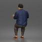 Photo produit de modélisme de diorama 4 : figurine assise : homme gesticulant avec pull, pantalon et tongs (a165)