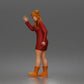 Diorama Modellbau Produktfoto 5: Stehende Figur: Winkende Frau ruft Taxi mit langärmeligem Kleid & Stiefeln (a204)