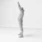 Photo produit de modélisme pour diorama 3 : figurine debout, manifestant avec banderole, sweat à capuche, short et chaussures de sport (a179)