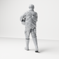 Photo produit de modélisme pour diorama 7 : figurine debout : soigneur animalier avec seau de nourriture ouvert (a191)