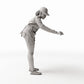 Diorama Modellbau Produktfoto 0: Stehende Figur: Köchin oder Frau am Grill mit Schürze, leicht nach vorne gebeugt (Ref. Nr. 535)