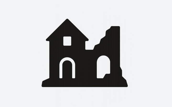 Bâtiments, ruines et grandes pièces de terrain